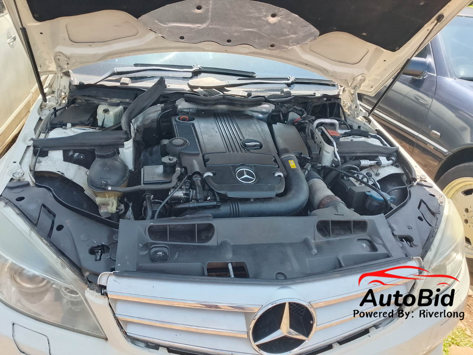 2011 Mercedes Benz C200 white – photo 7