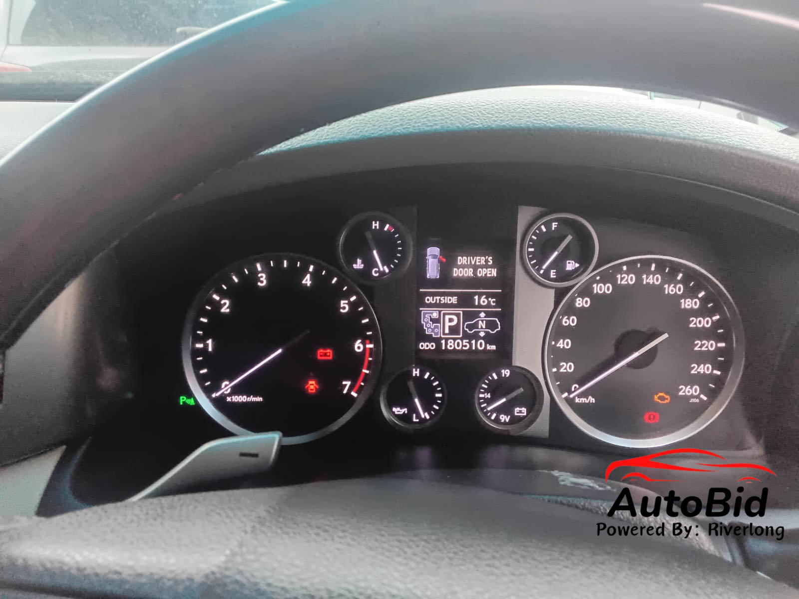 2014 LEXUS LX570 white – photo 8