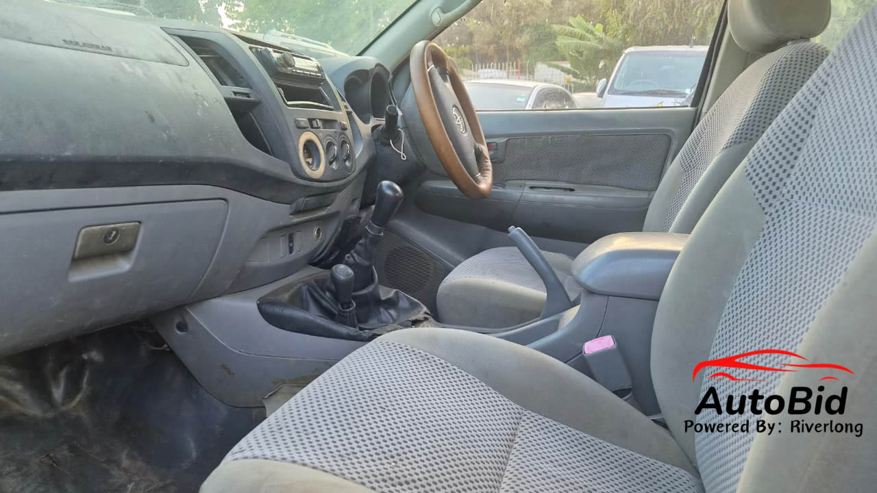 2009 TOYOTA HILUX white – photo 5