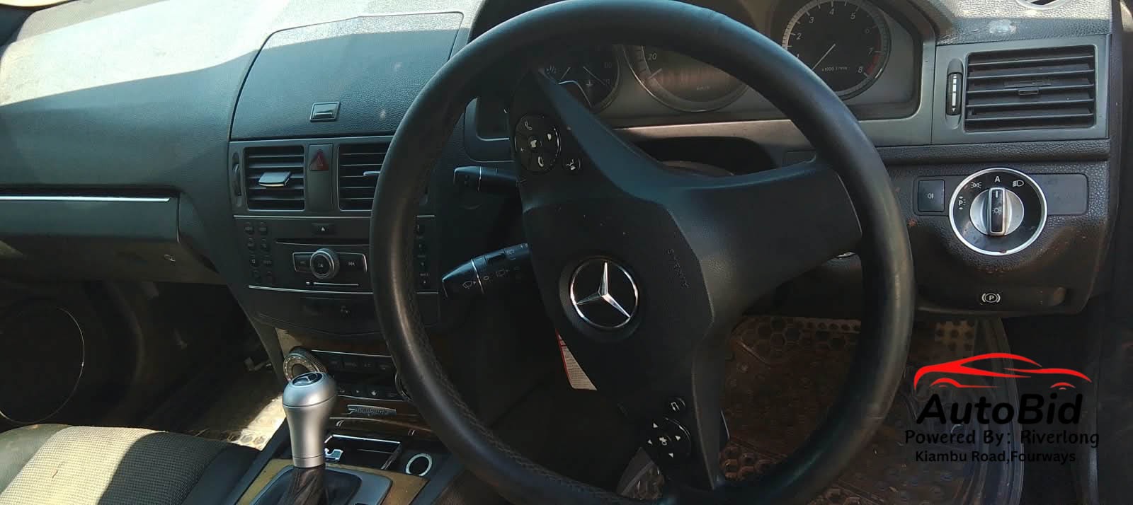 2011 Mercedes Benz C200 white – photo 3