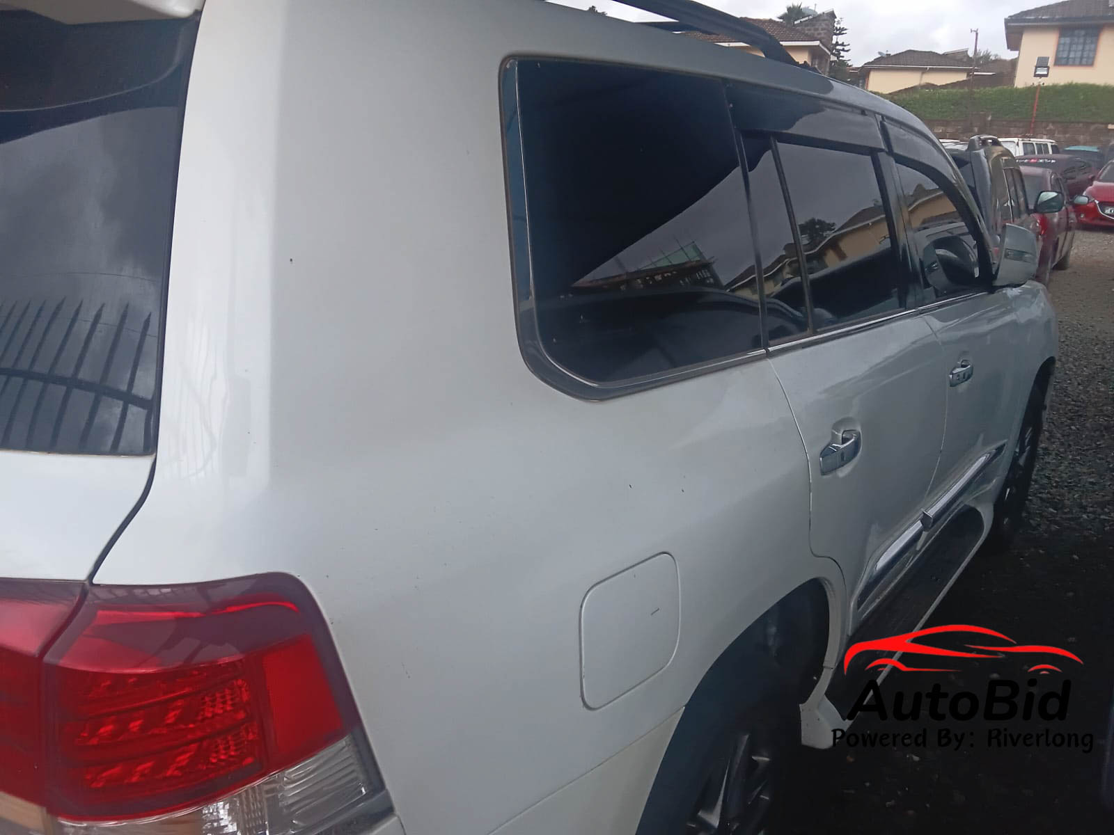 2014 LEXUS LX570 white – photo 4