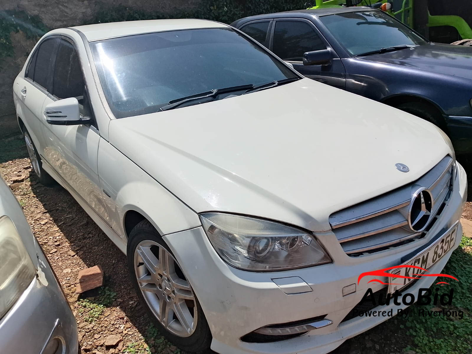 2011 Mercedes Benz C200 white – photo 1