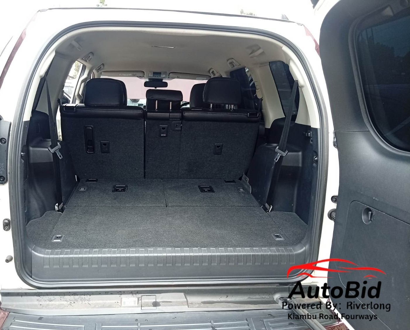 2019 TOYOTA Land Cruiser Maroon – photo 6