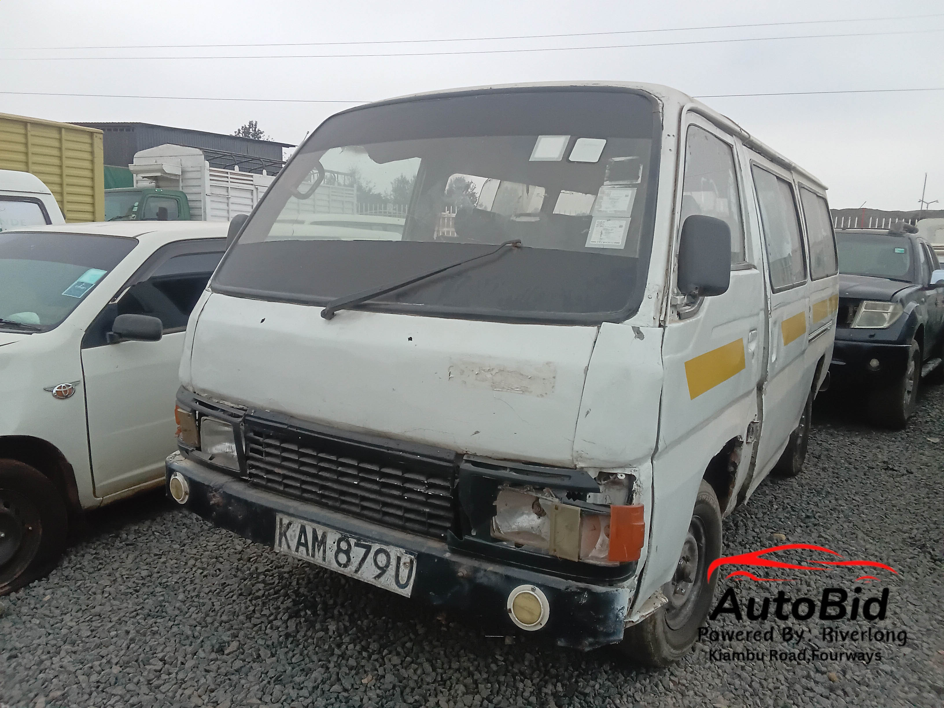1991 Nissan Homy white – photo 2