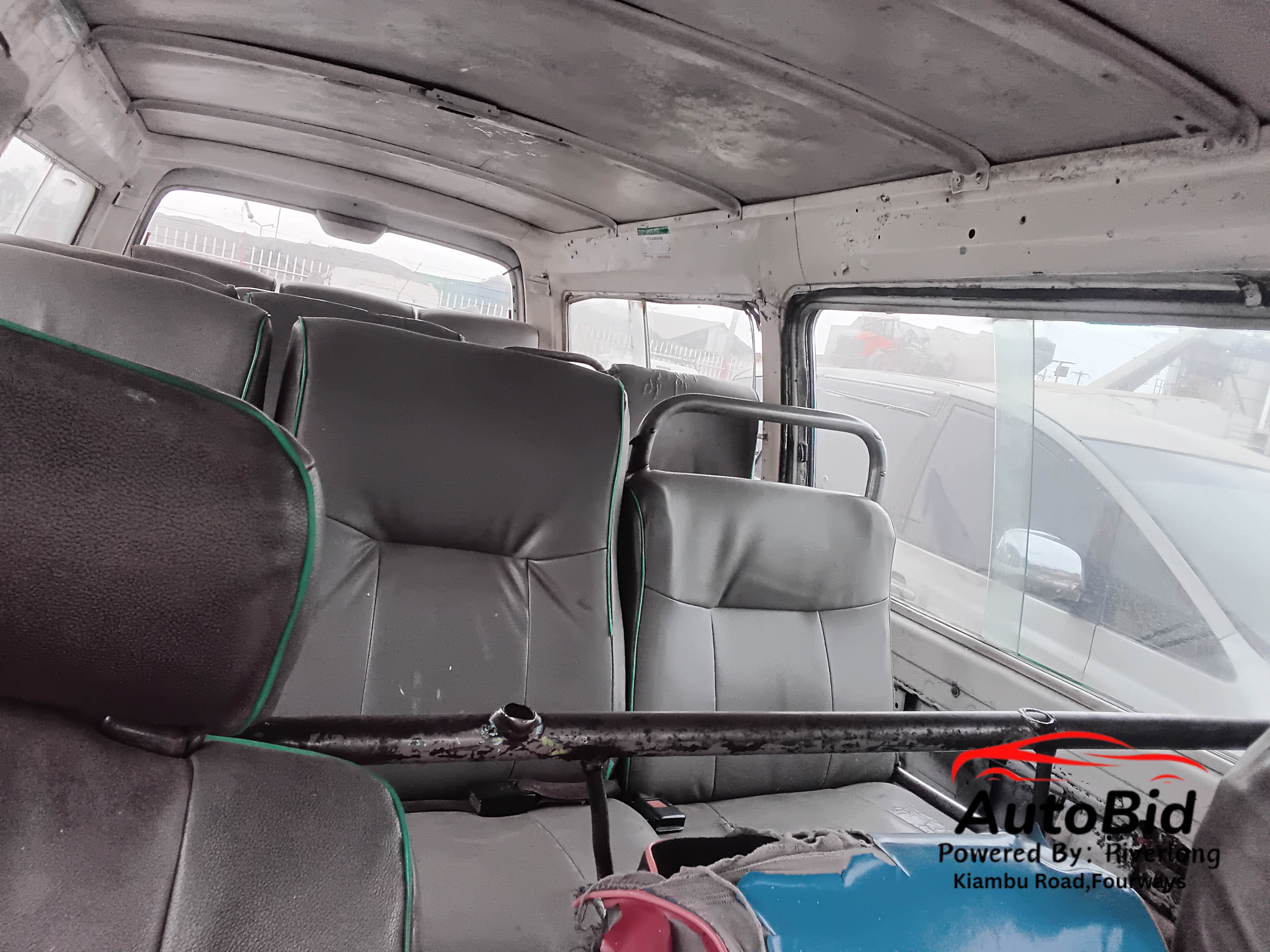 1991 Nissan Homy white – photo 4