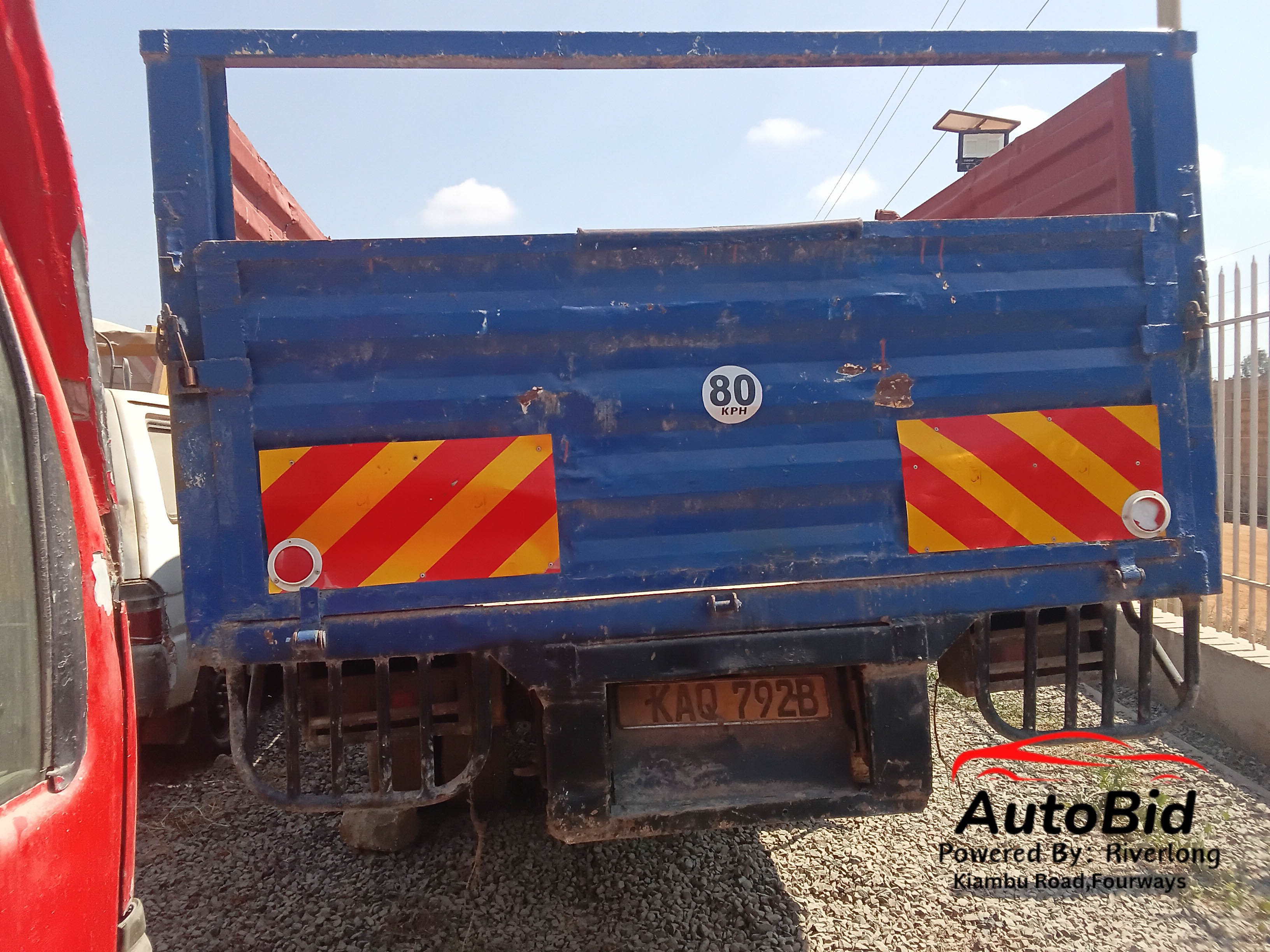 2002 Mitsubishi CANTER white – photo 4