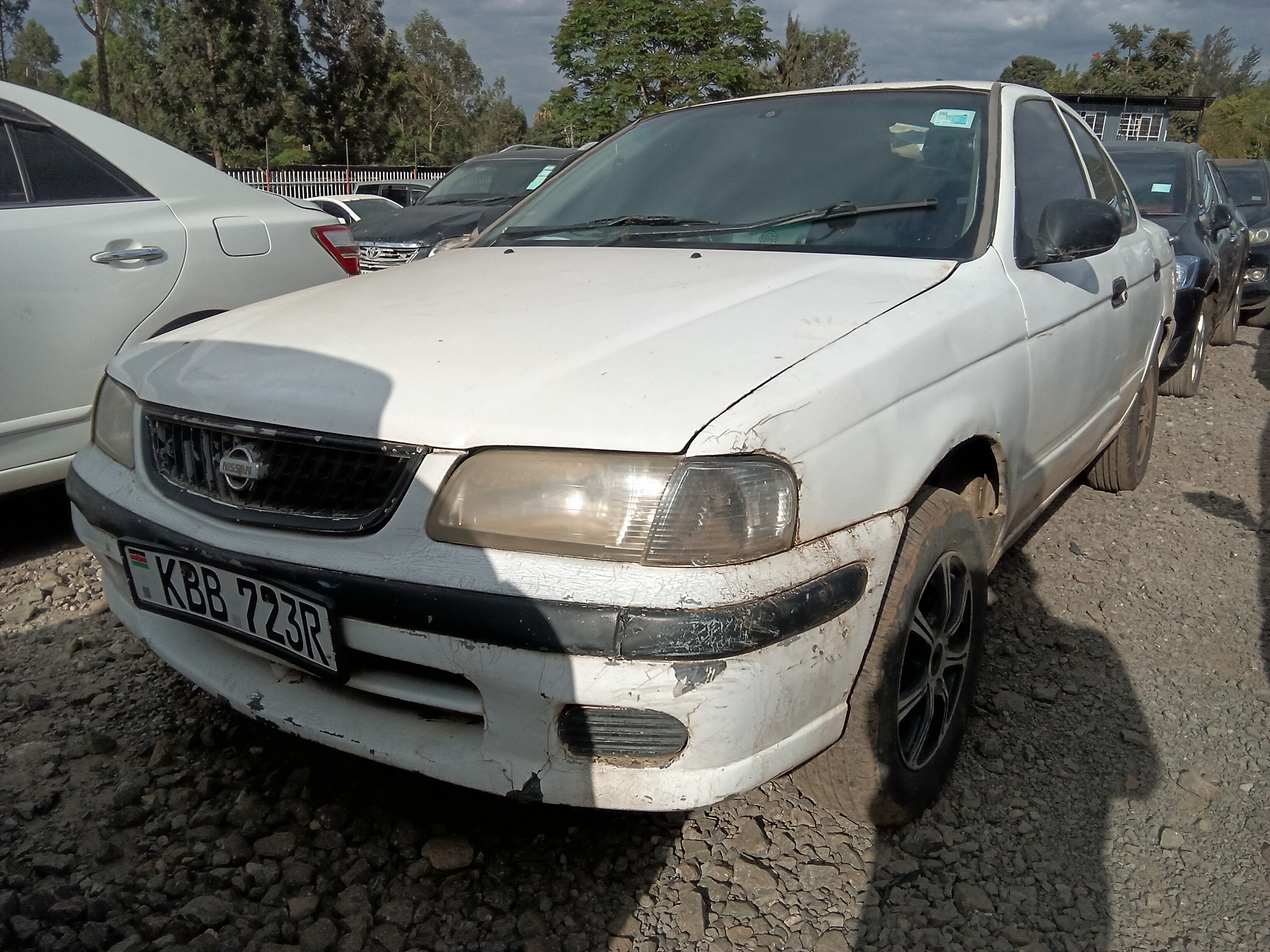 2001 Nissan SUNNY white – photo 2