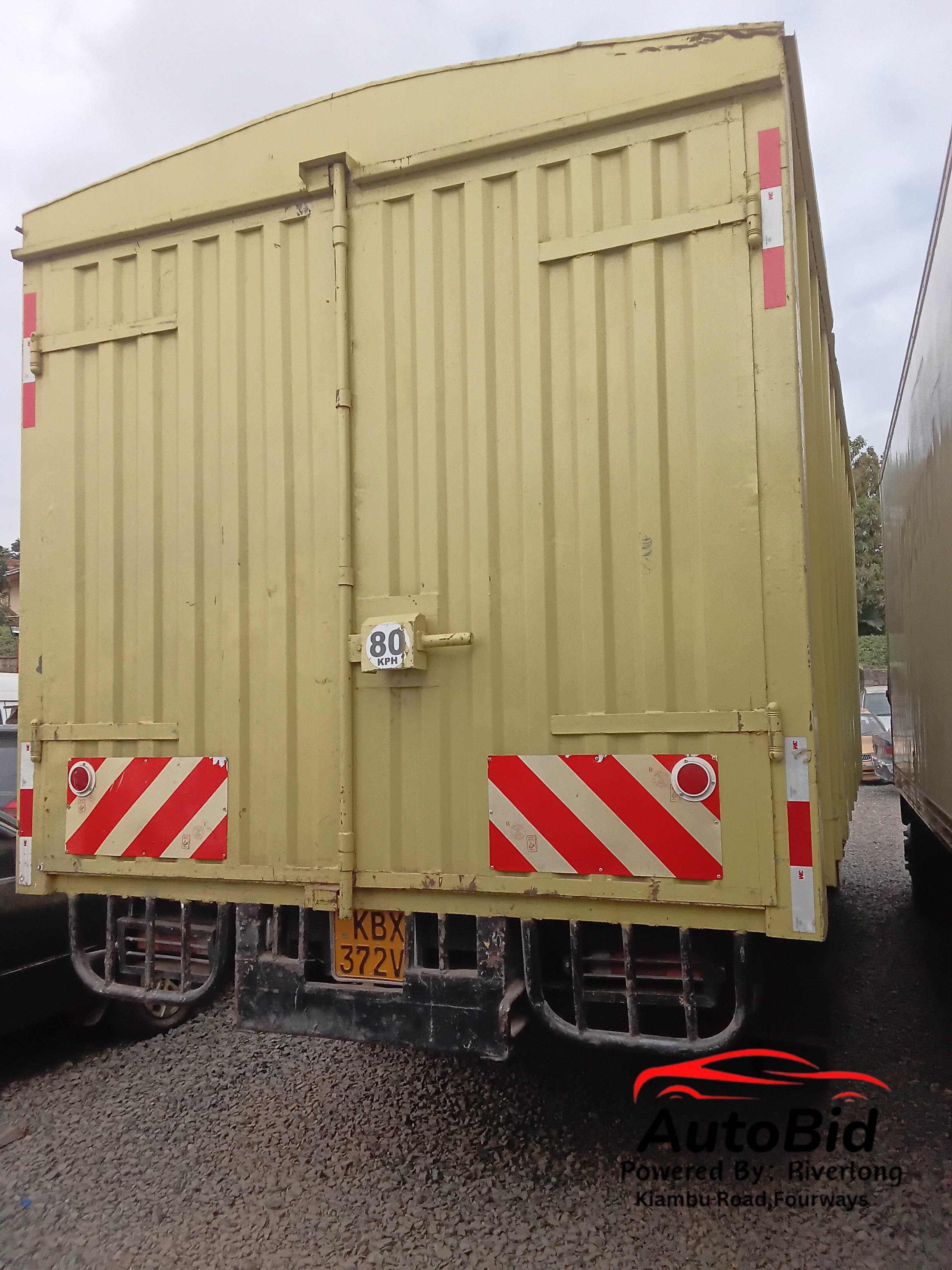 2013 Mitsubishi CANTER Yellow – photo 4