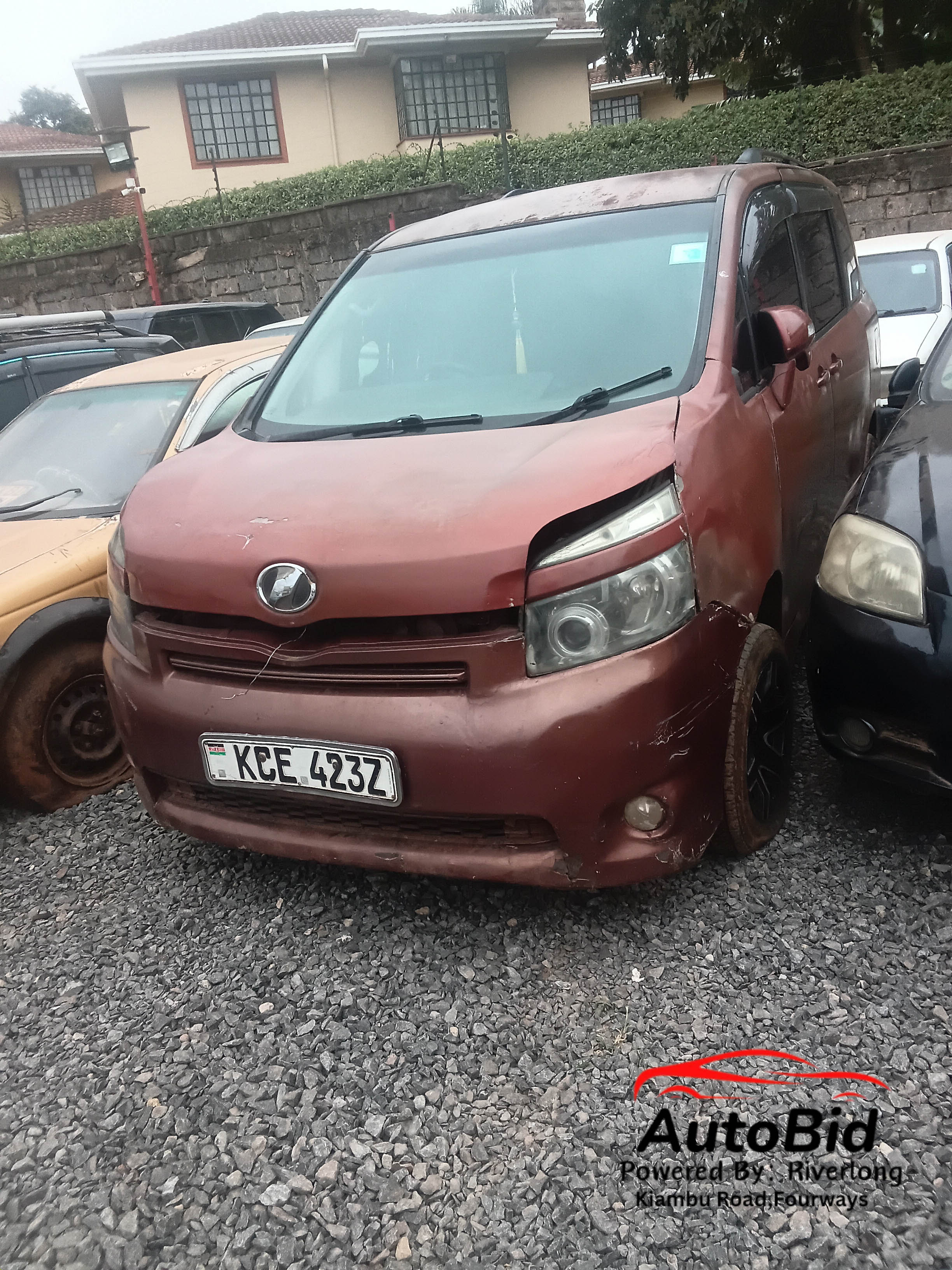 2008 TOYOTA Voxy Red – photo 2