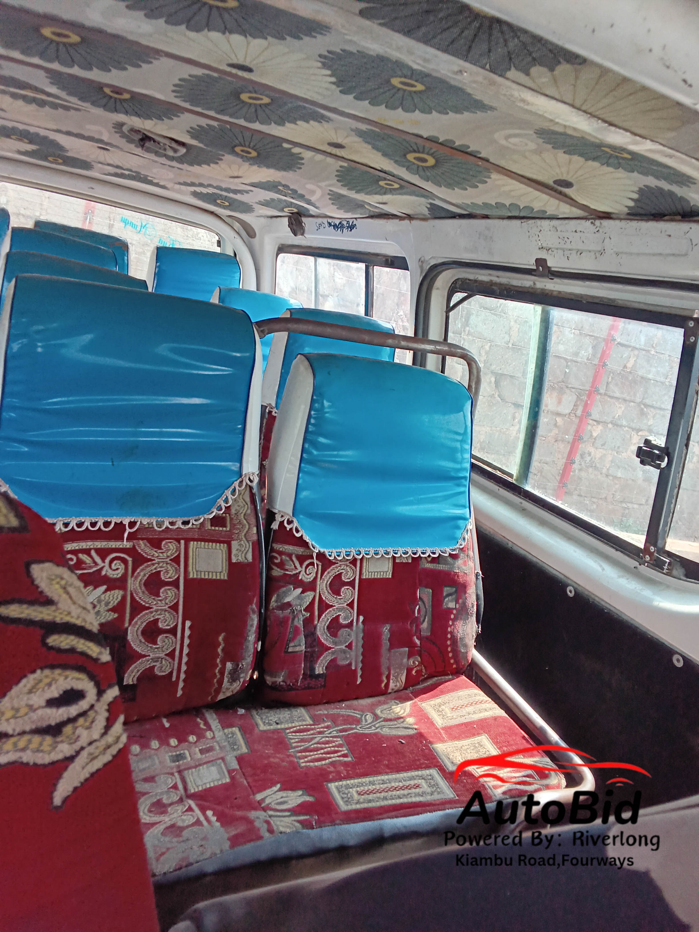 2009 TOYOTA HIACE white – photo 5