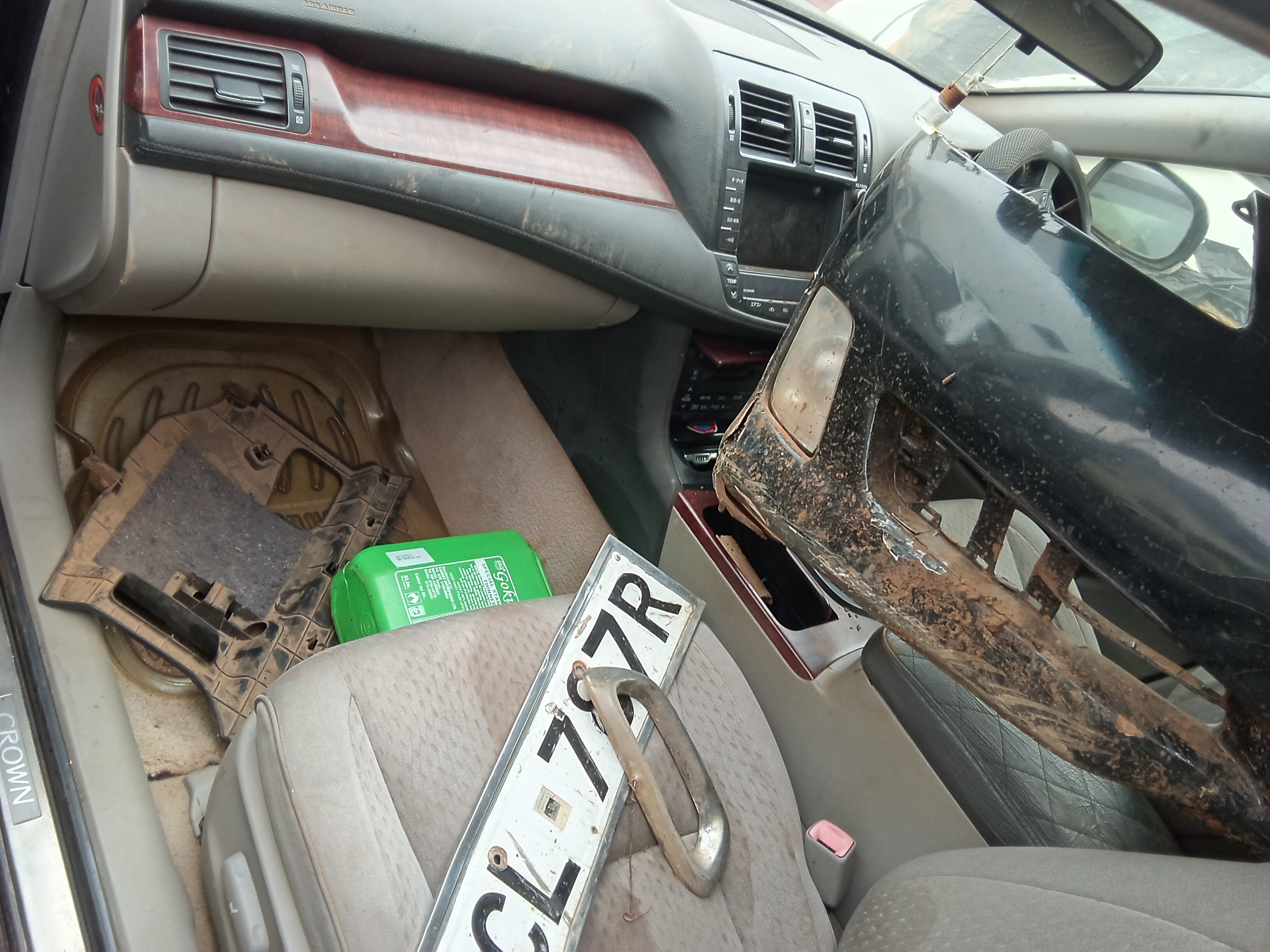 2010 TOYOTA Crown Black – photo 3