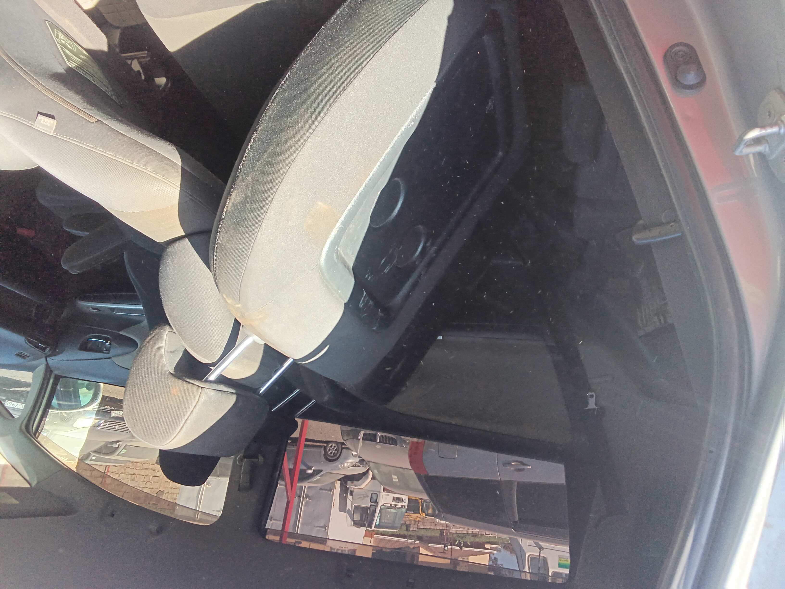 2010 TOYOTA WISH Silver – photo 5