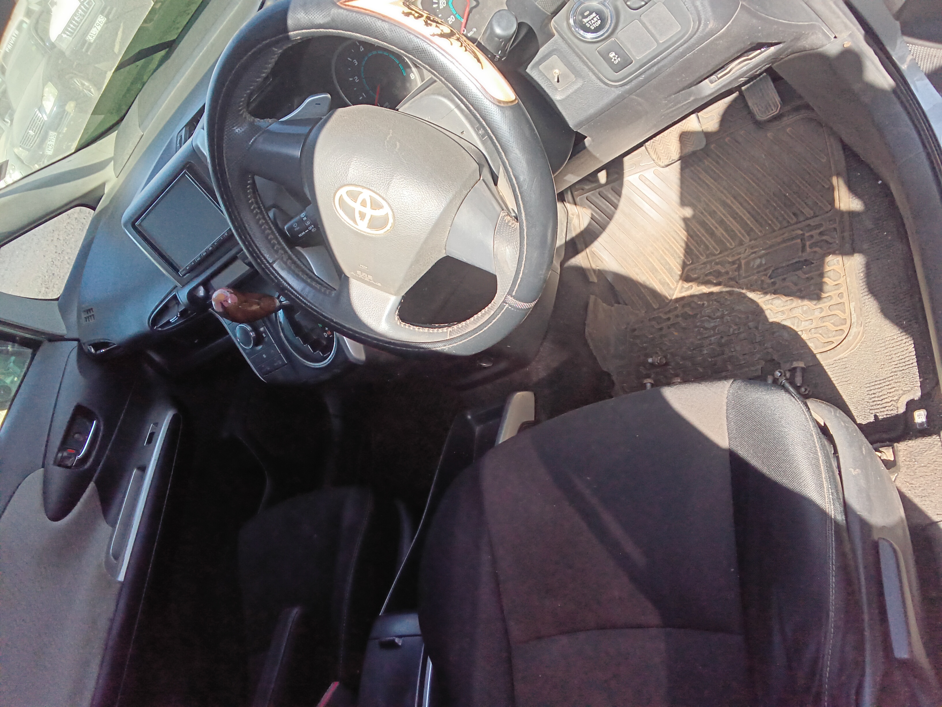 2010 TOYOTA WISH Silver – photo 4
