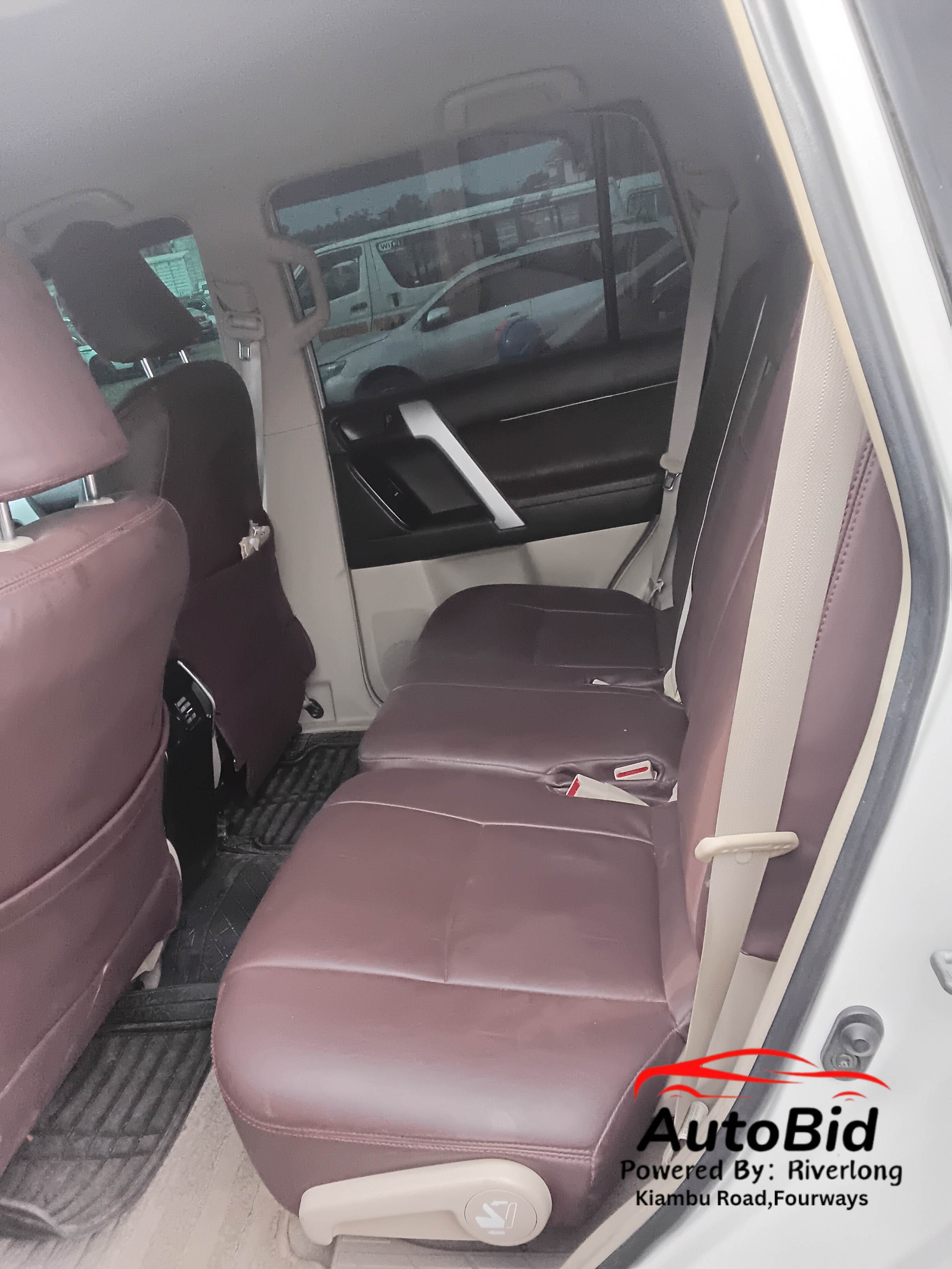 2012 TOYOTA Land Cruiser Prado white – photo 6