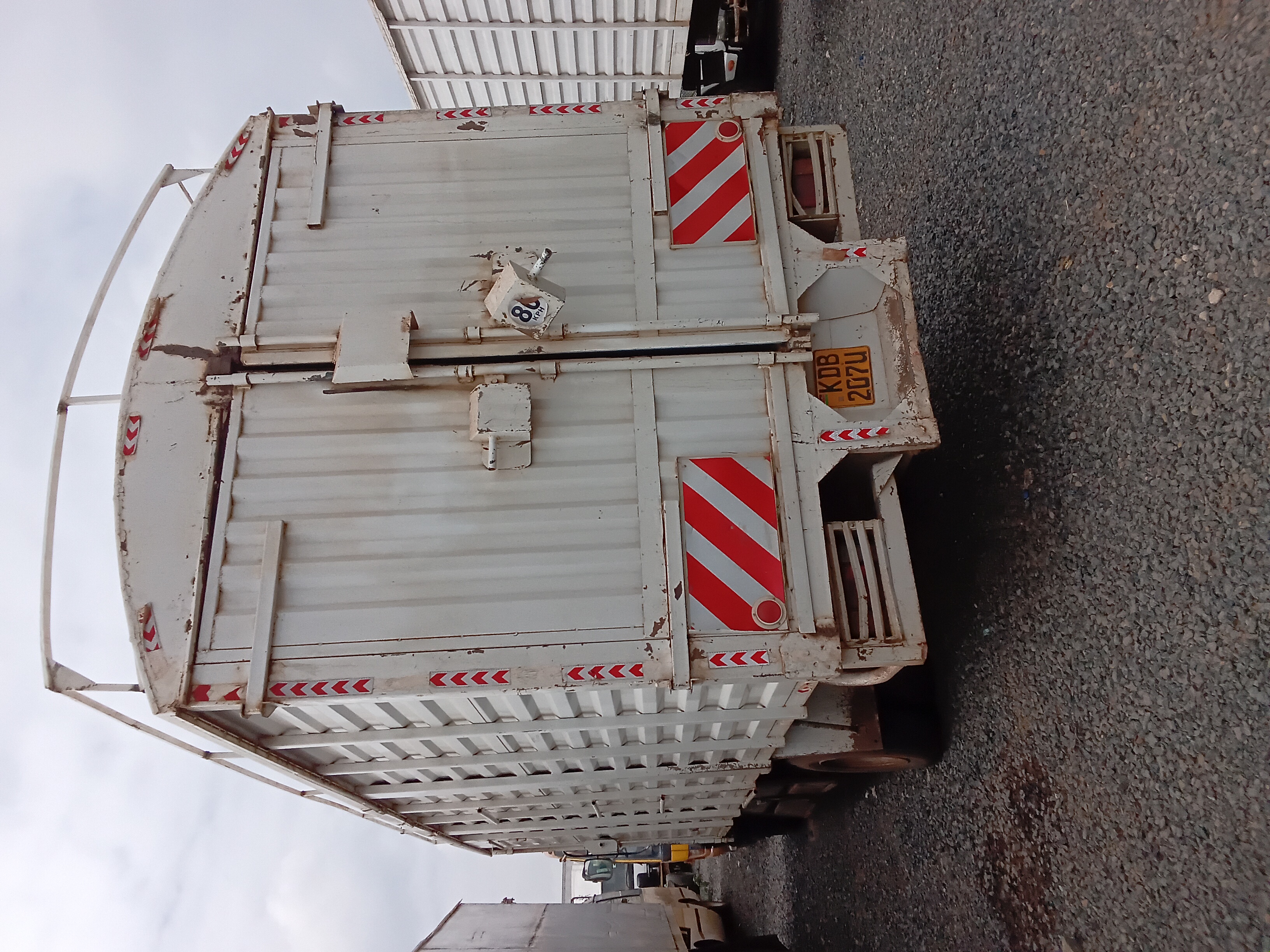 2021 ISUZU FRR90SU white – photo 4