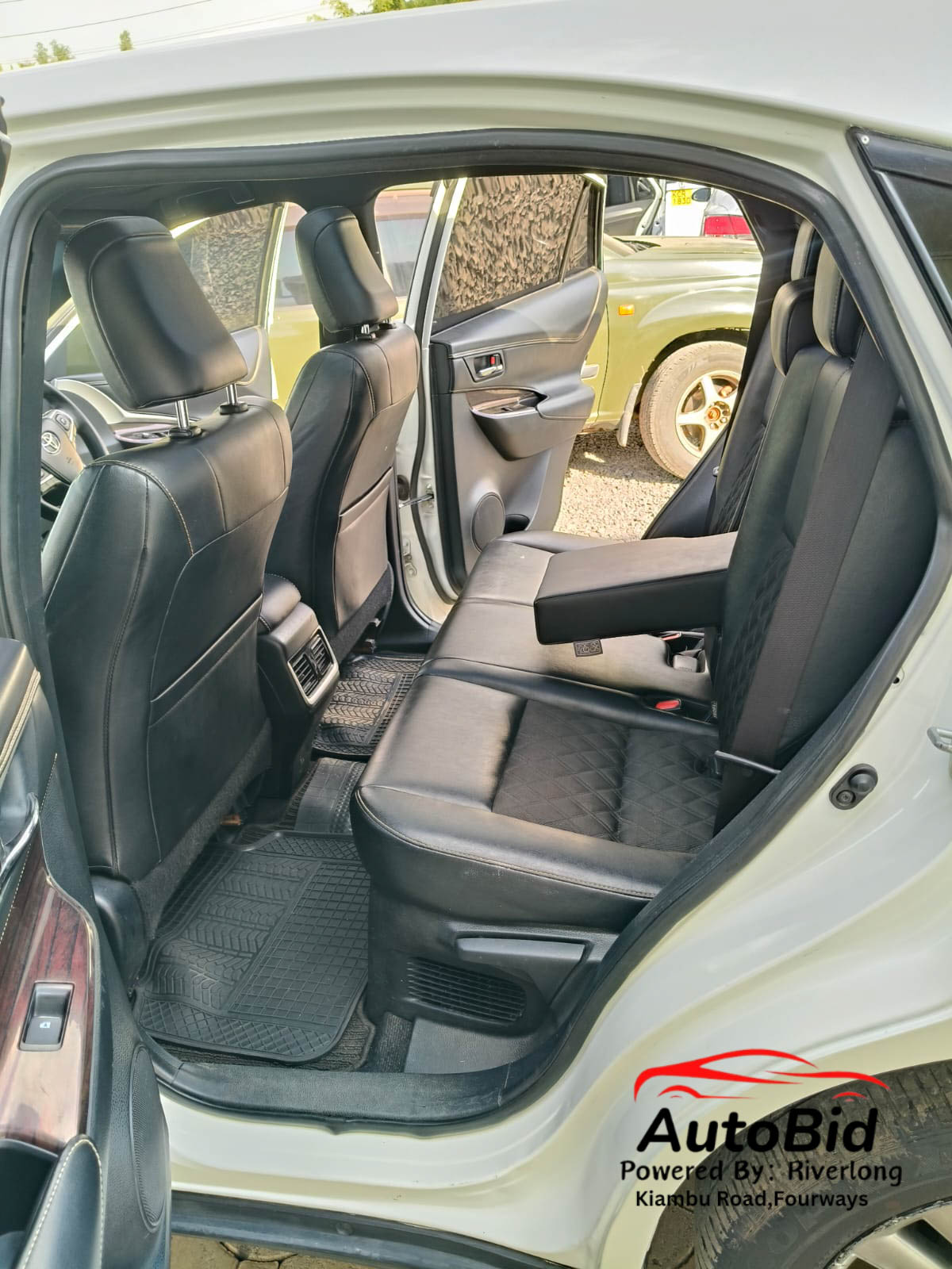 2014 TOYOTA HARRIER white – photo 6