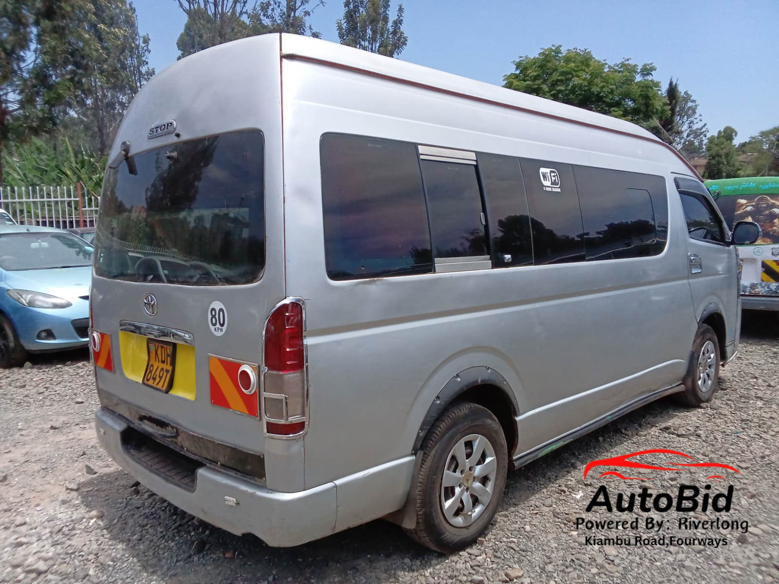 2015 TOYOTA HIACE Silver – photo 11