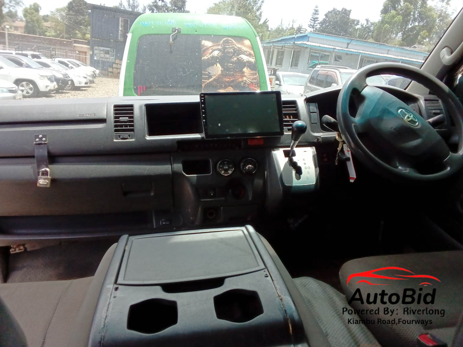 2015 TOYOTA HIACE Silver – photo 5
