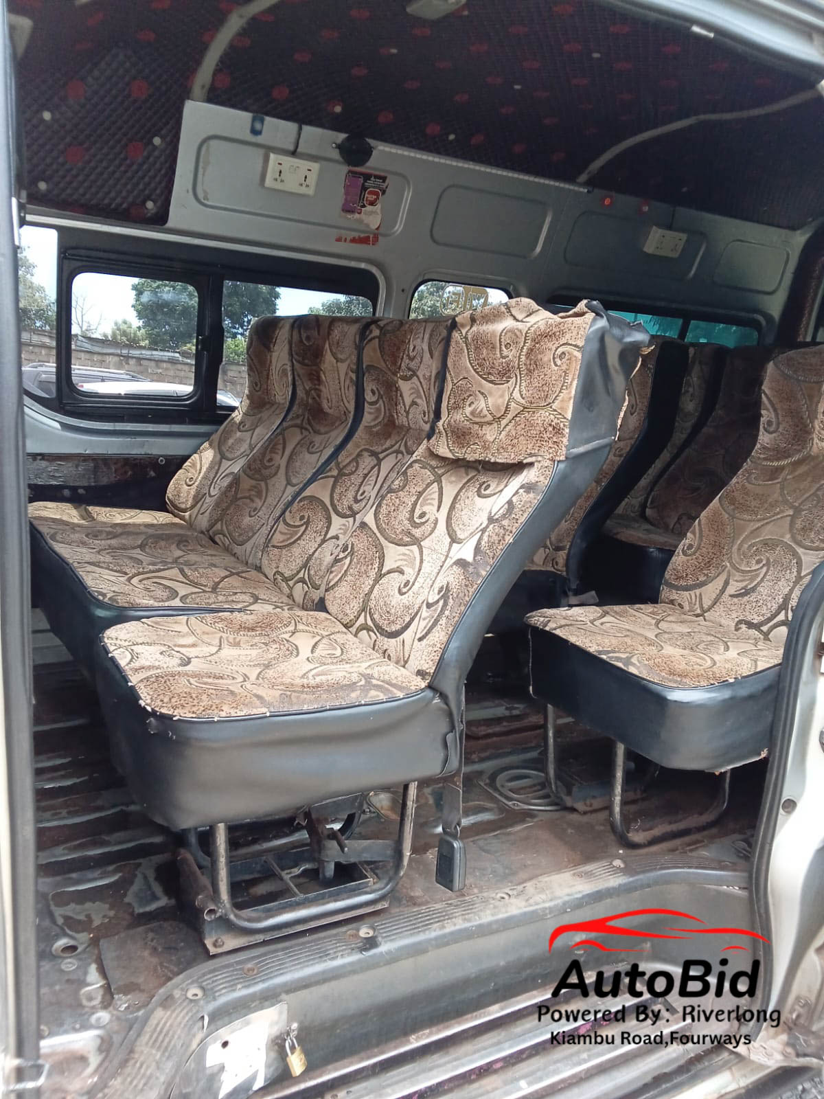 2015 TOYOTA HIACE Silver – photo 7