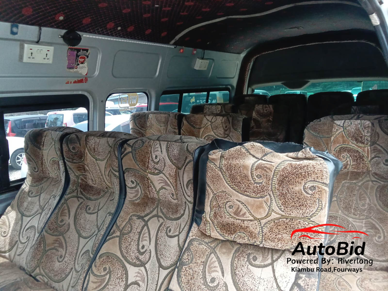 2015 TOYOTA HIACE Silver – photo 8