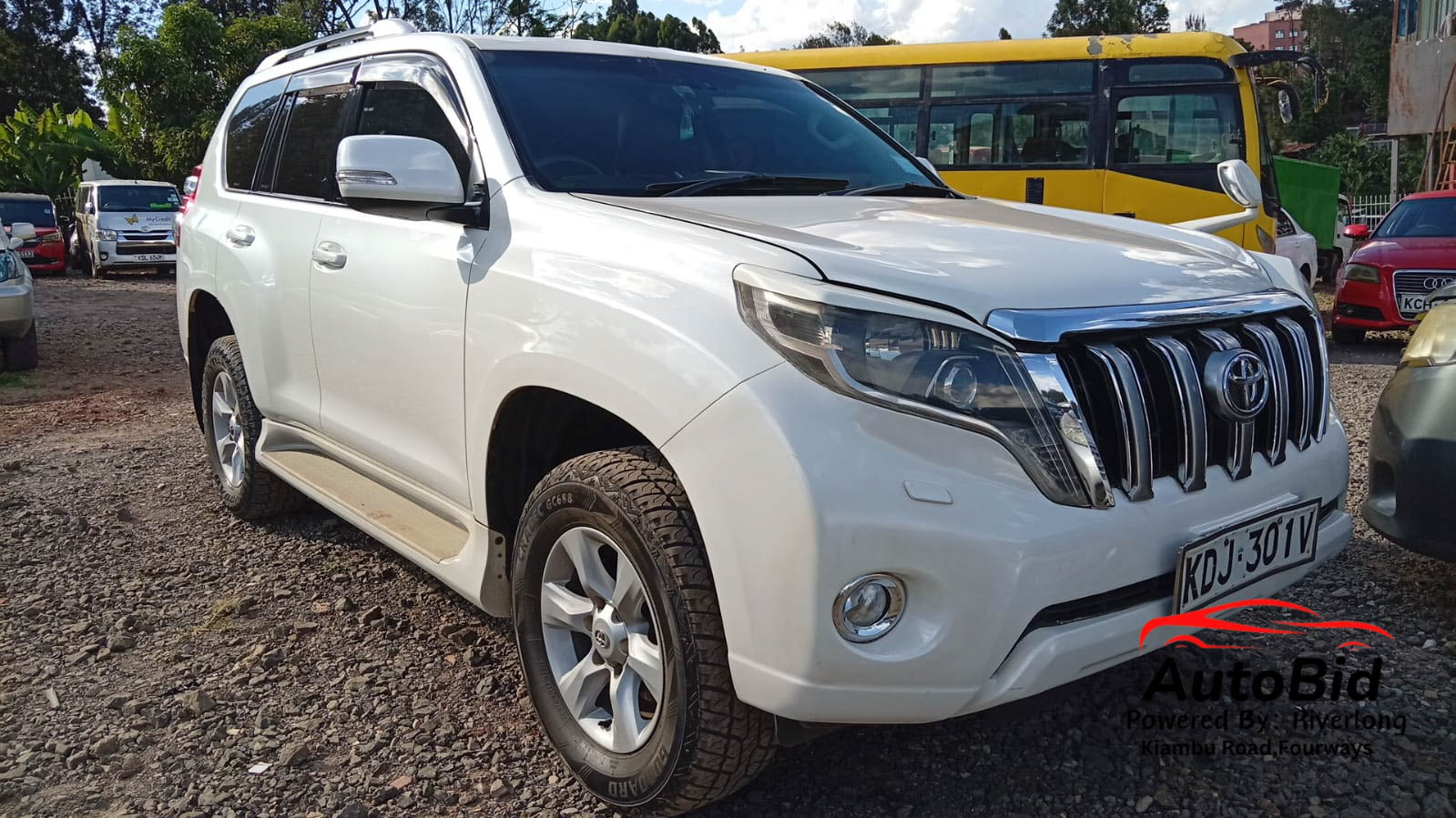 2015 TOYOTA LAND CRUISER PRADO white – photo 1