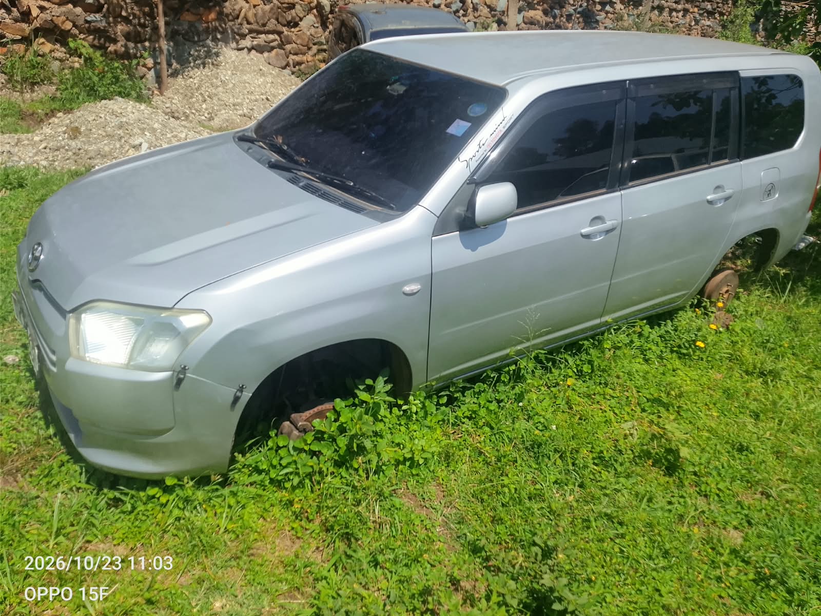 2018 TOYOTA Succeed Silver – photo 1