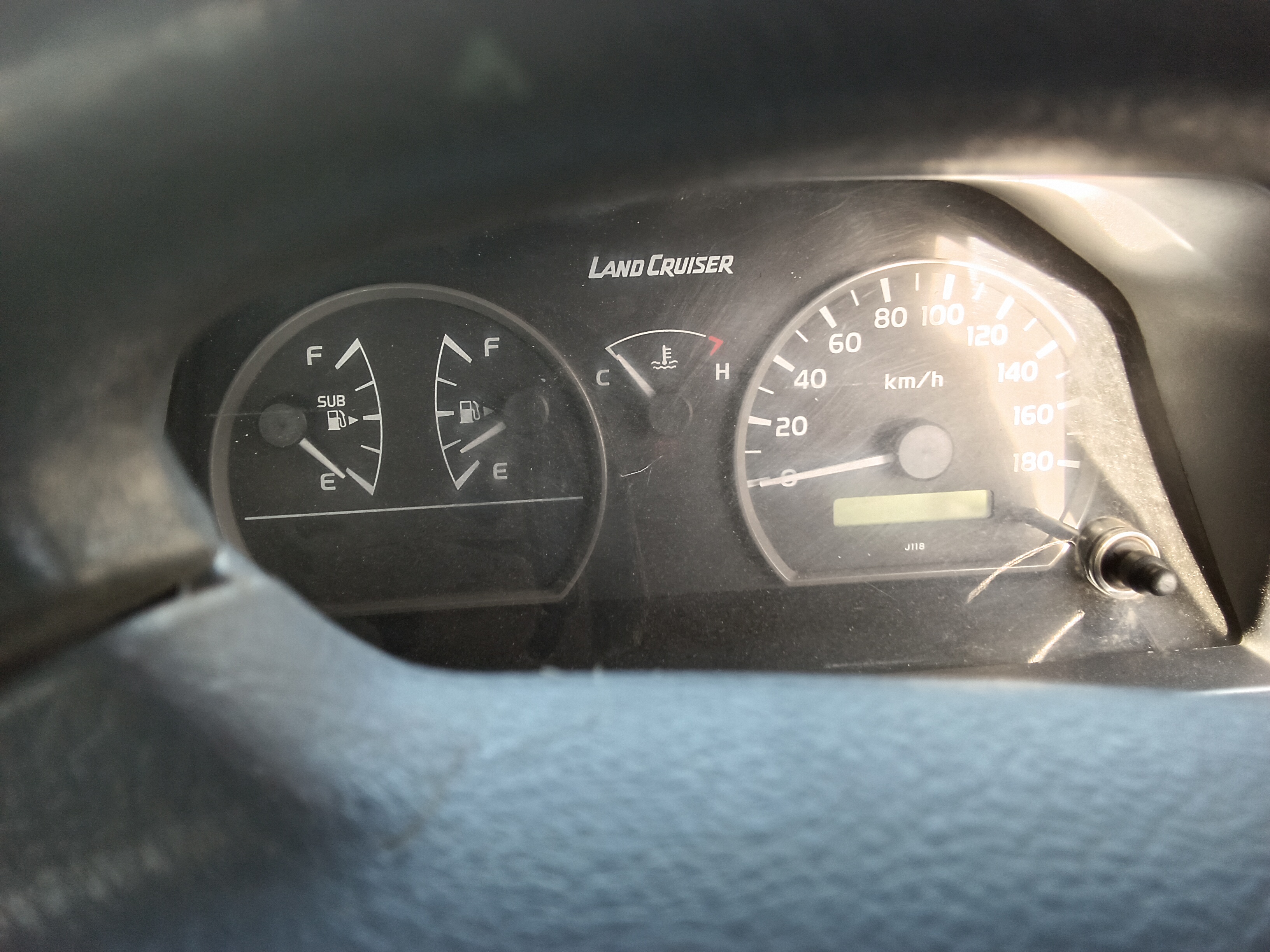 2021 TOYOTA LAND CRUISER Green – photo 2