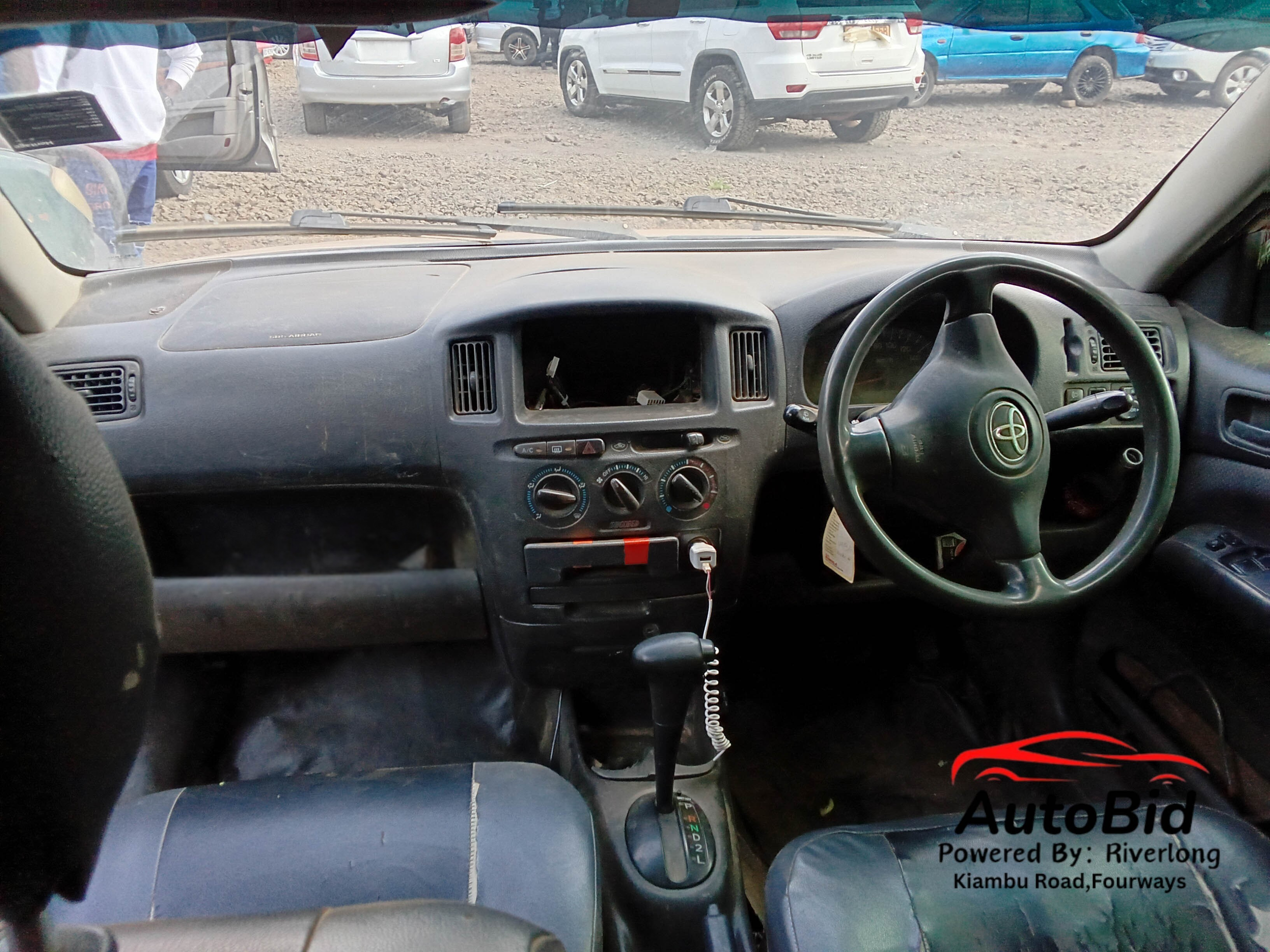 2013 TOYOTA Probox Brown – photo 2