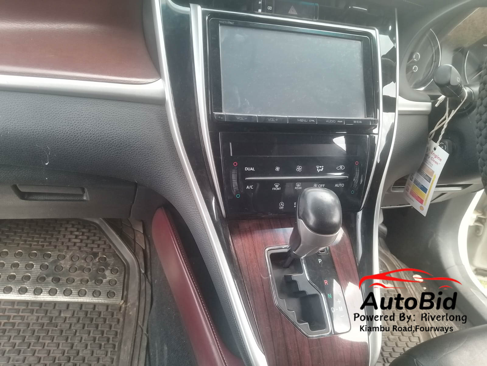 2015 TOYOTA HARRIER white – photo 4