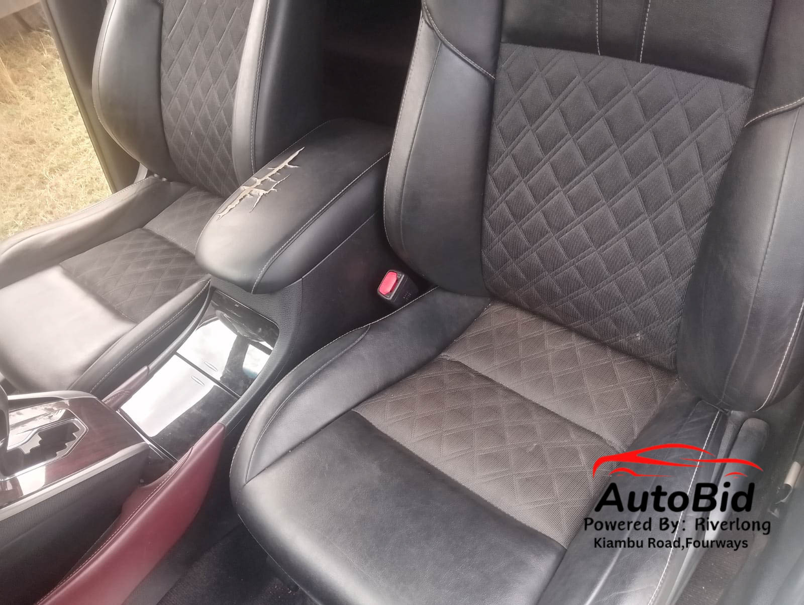 2015 TOYOTA HARRIER white – photo 5