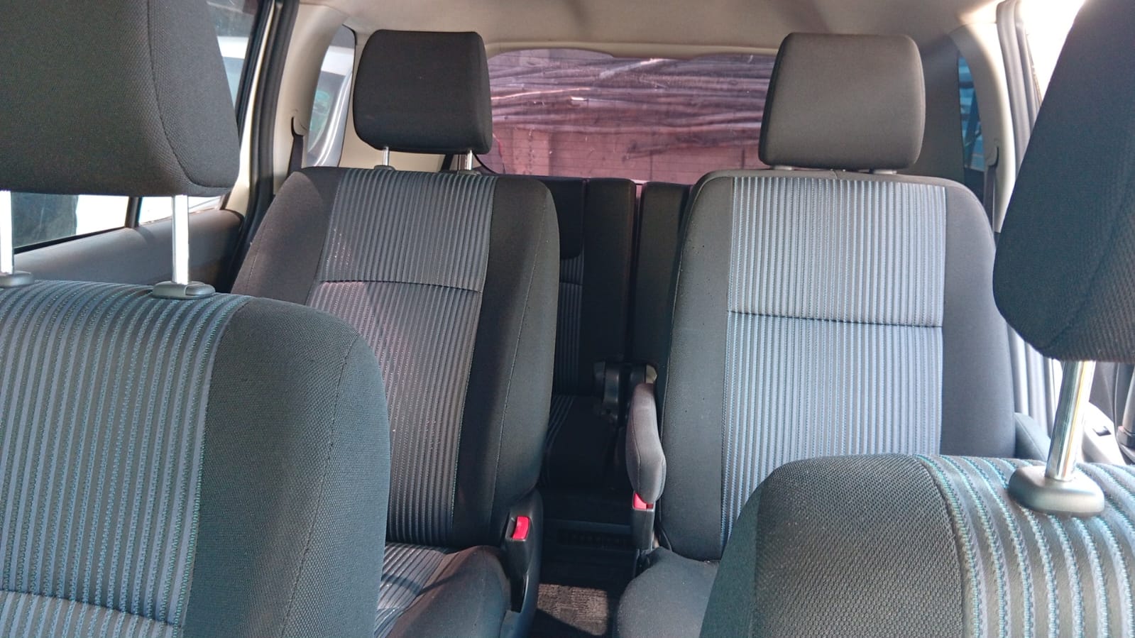 2017 TOYOTA ISIS white – photo 5