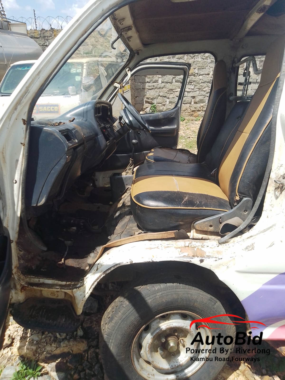 1990 TOYOTA HIACE white – photo 2