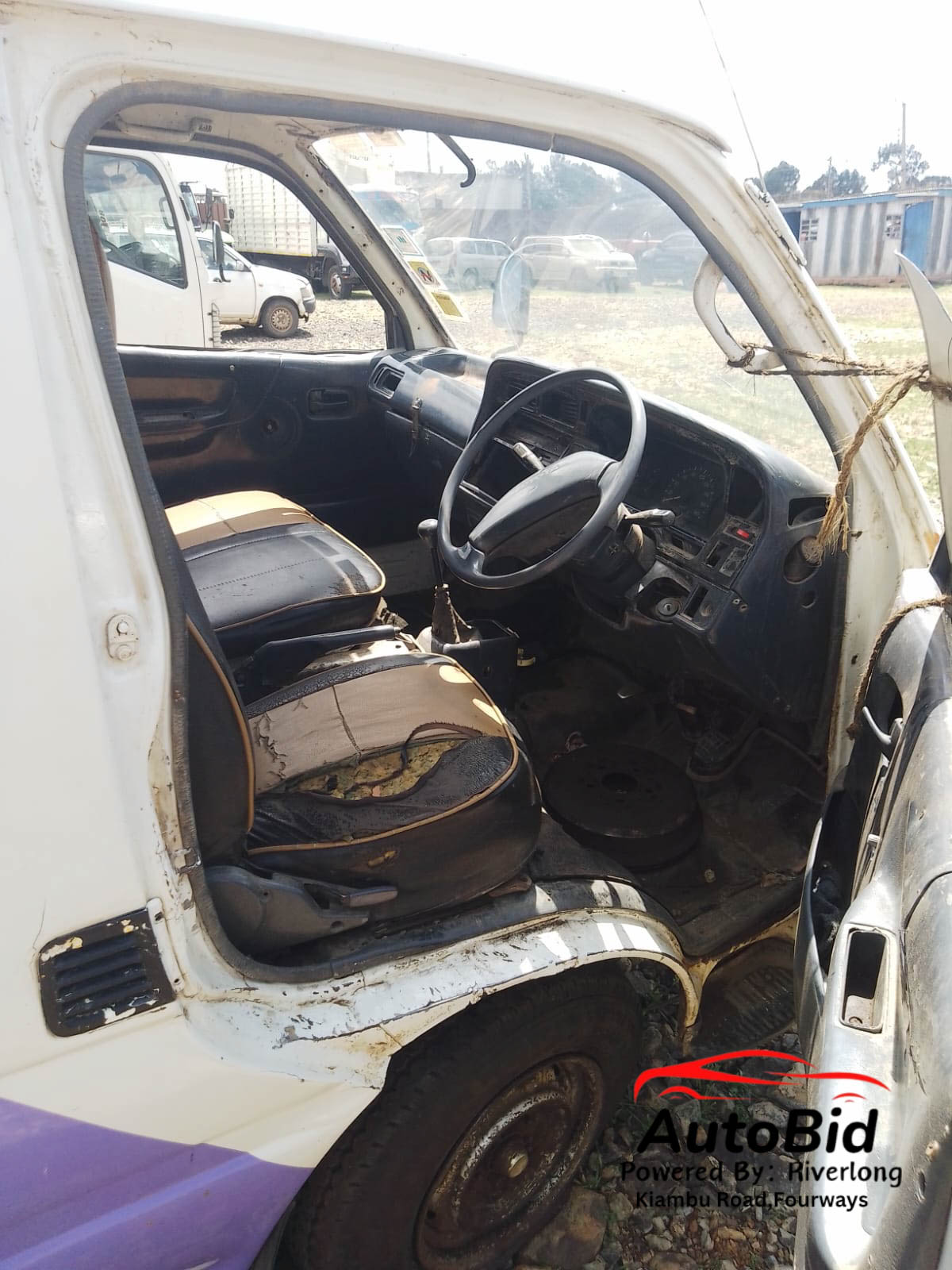 1990 TOYOTA HIACE white – photo 7