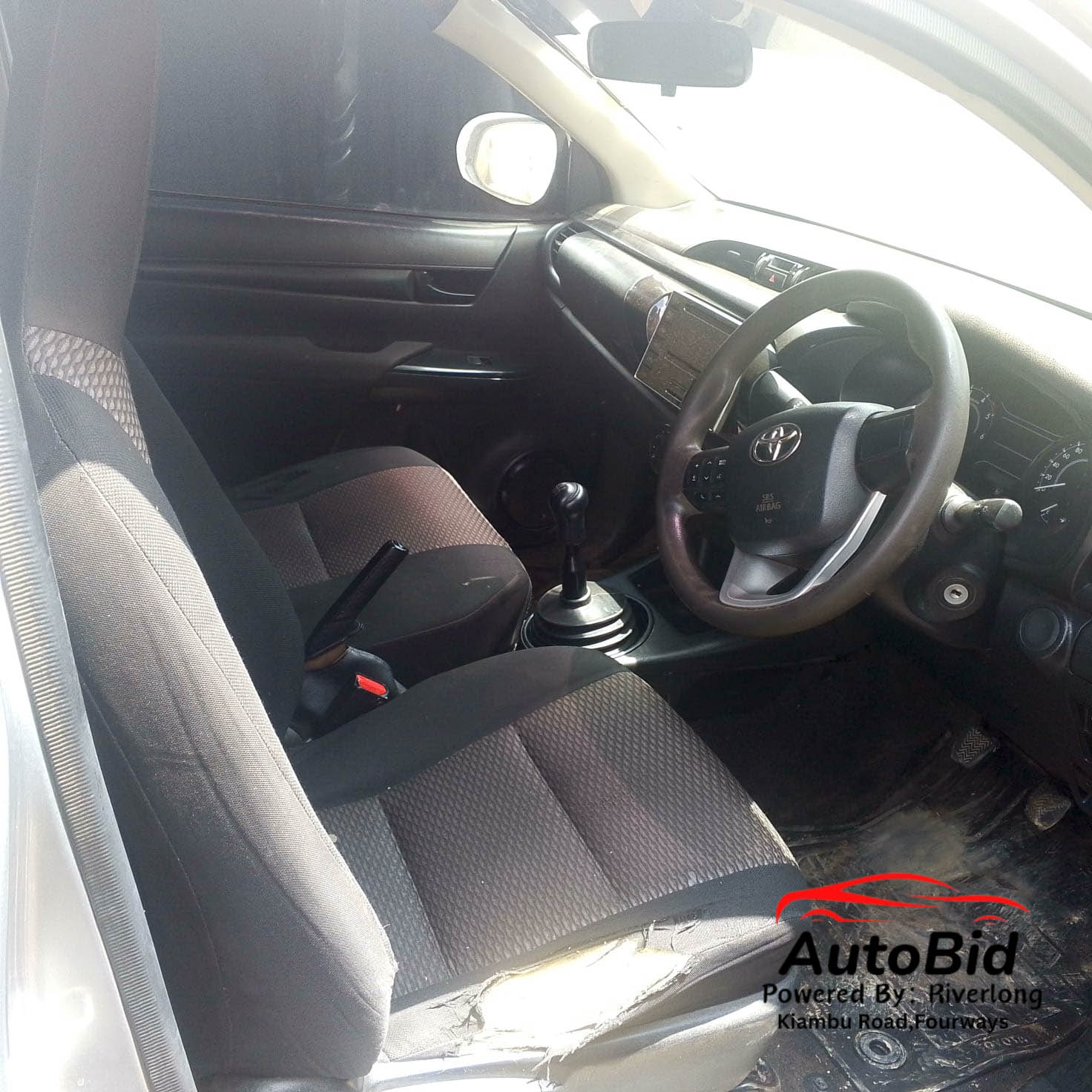 2019 TOYOTA HILUX Grey – photo 10