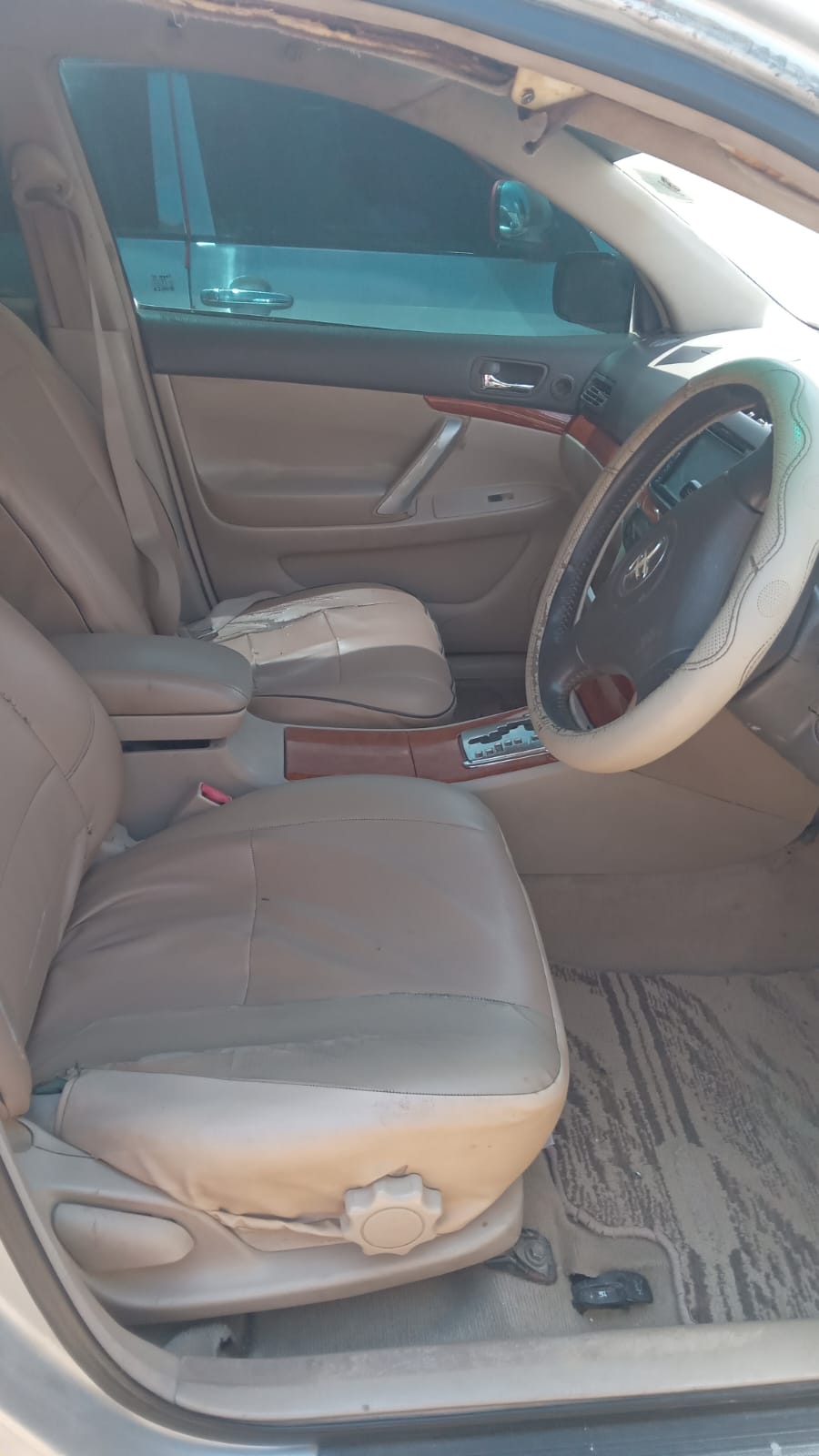 2005 TOYOTA Premio Silver – photo 5