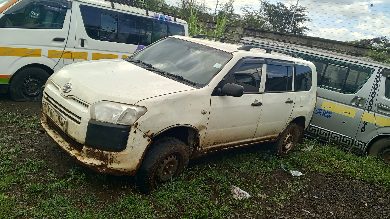 2017 TOYOTA Probox white – photo 1