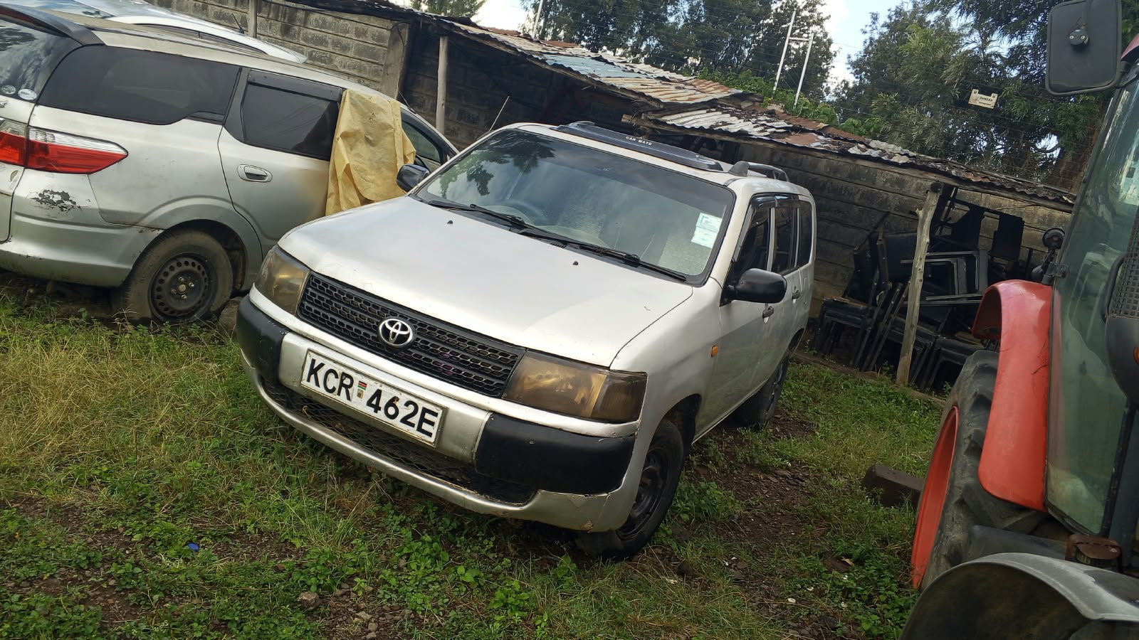 2013 TOYOTA Probox Silver – photo 2