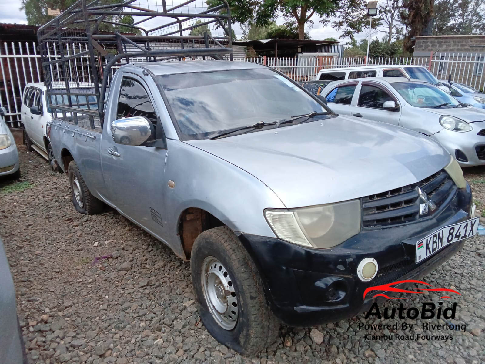 2015 Mitsubishi L200 KA4 Silver – photo 2