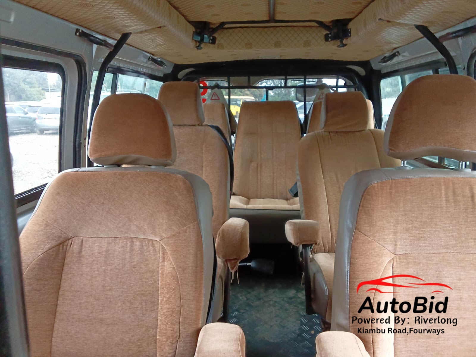 2017 TOYOTA HIACE Silver – photo 5