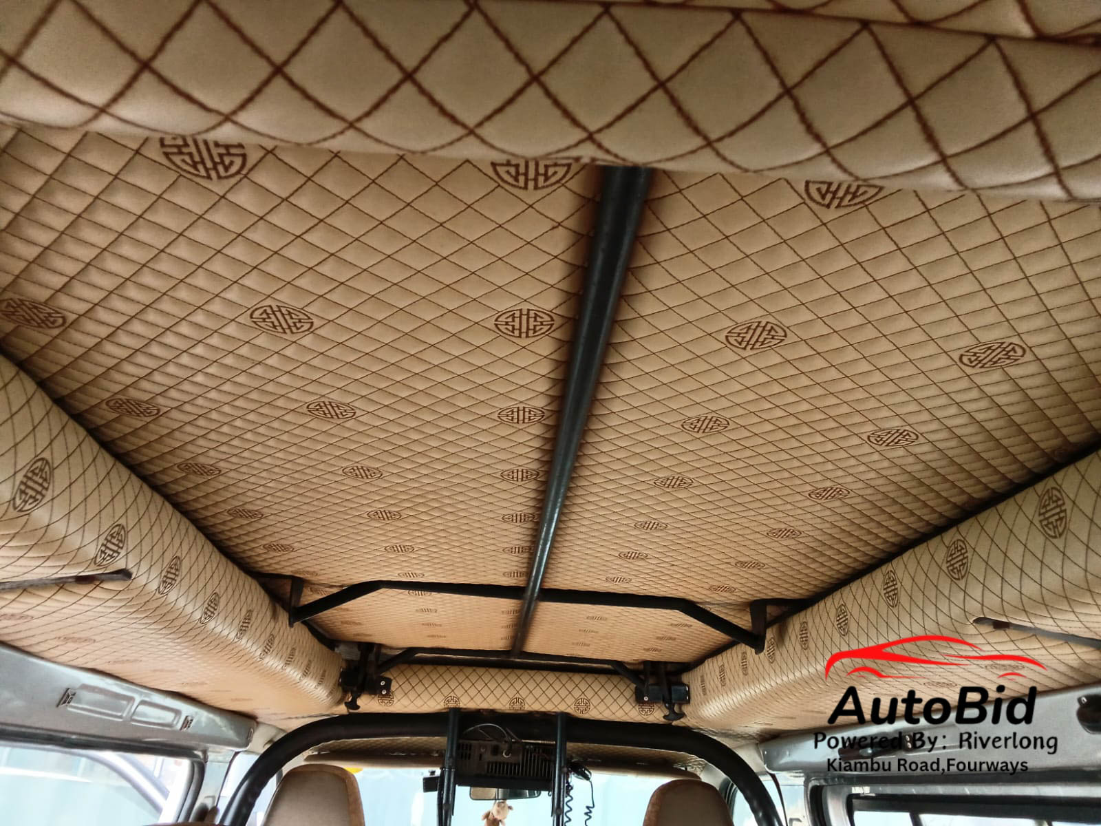 2017 TOYOTA HIACE Silver – photo 6