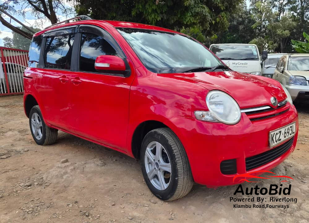 2011 TOYOTA Sienta Red – photo 2