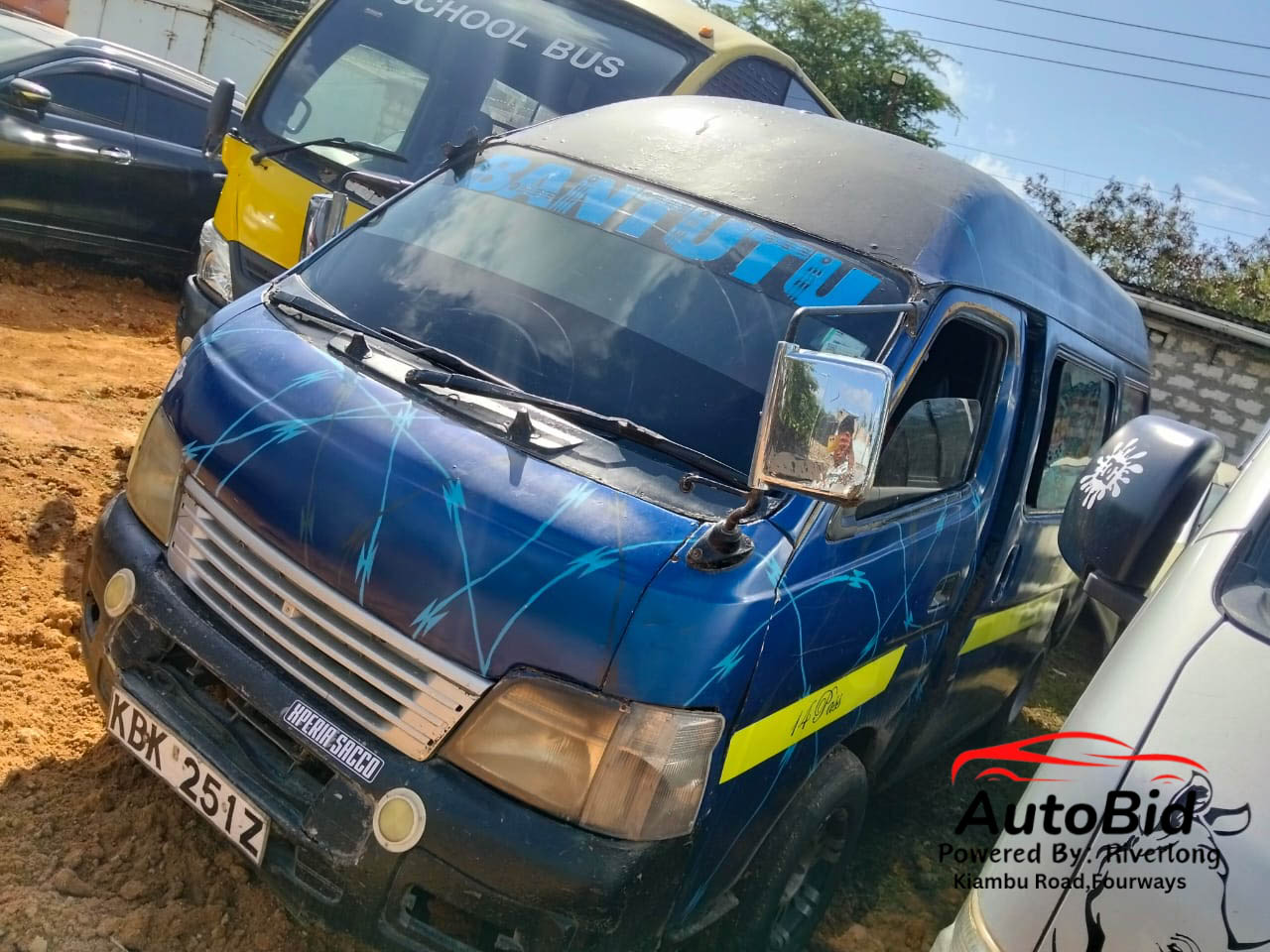 2001 Nissan Caravan white – photo 3