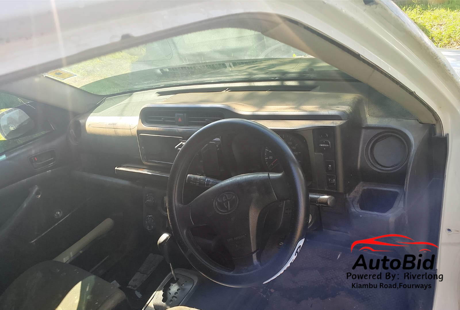 2016 TOYOTA Succeed white – photo 5