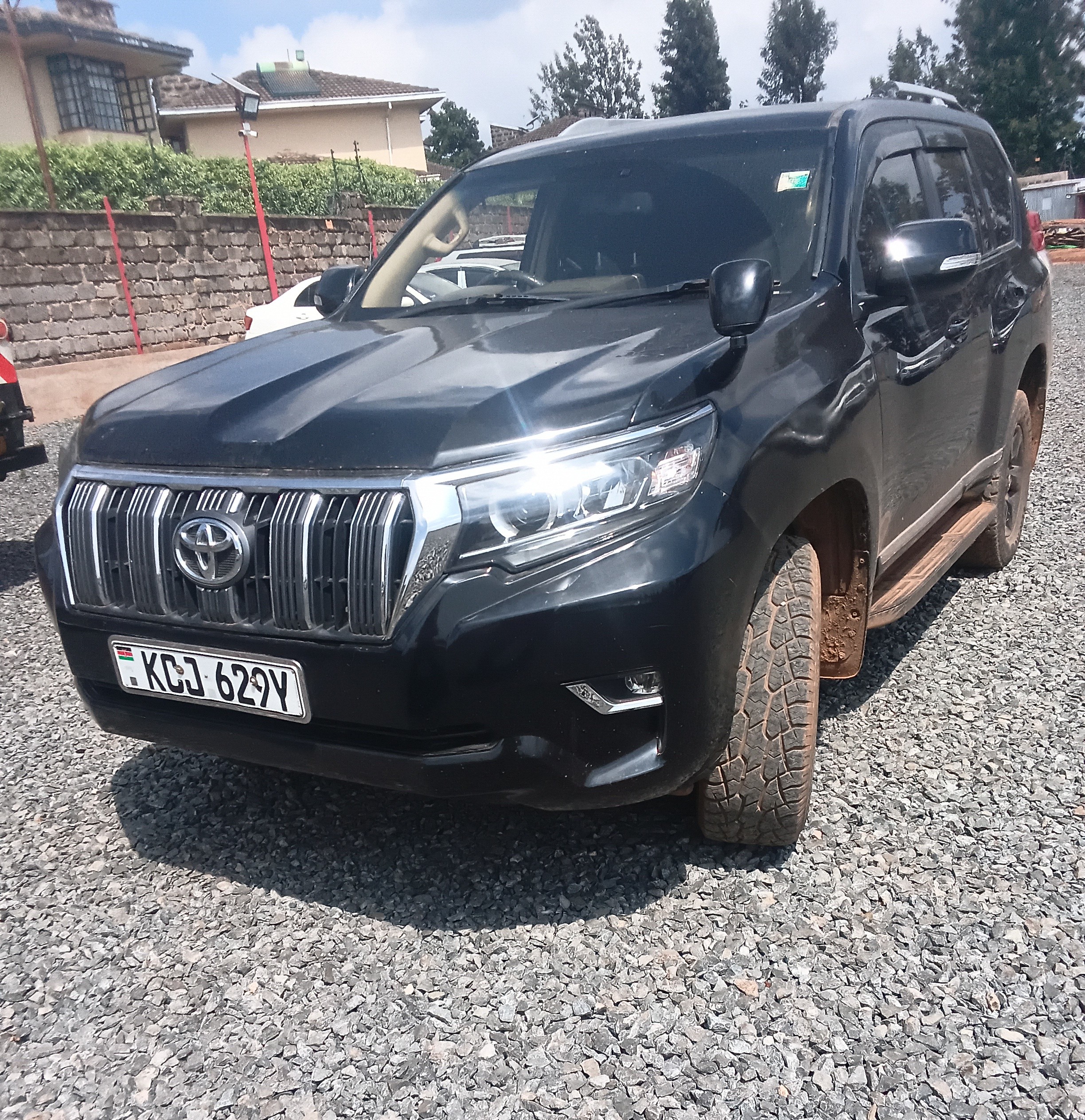 2010 TOYOTA LAND CRUISER PRADO Black – photo 1