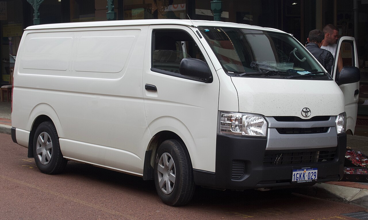 2018 TOYOTA HIACE grey – photo 3